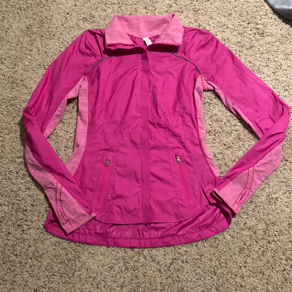 Lululemon pink wind breaker